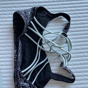 Lululemon free to be wild Bra - size 6